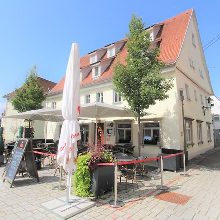 Hotel Adler Am Schloss Bonnigheim Buitenkant foto