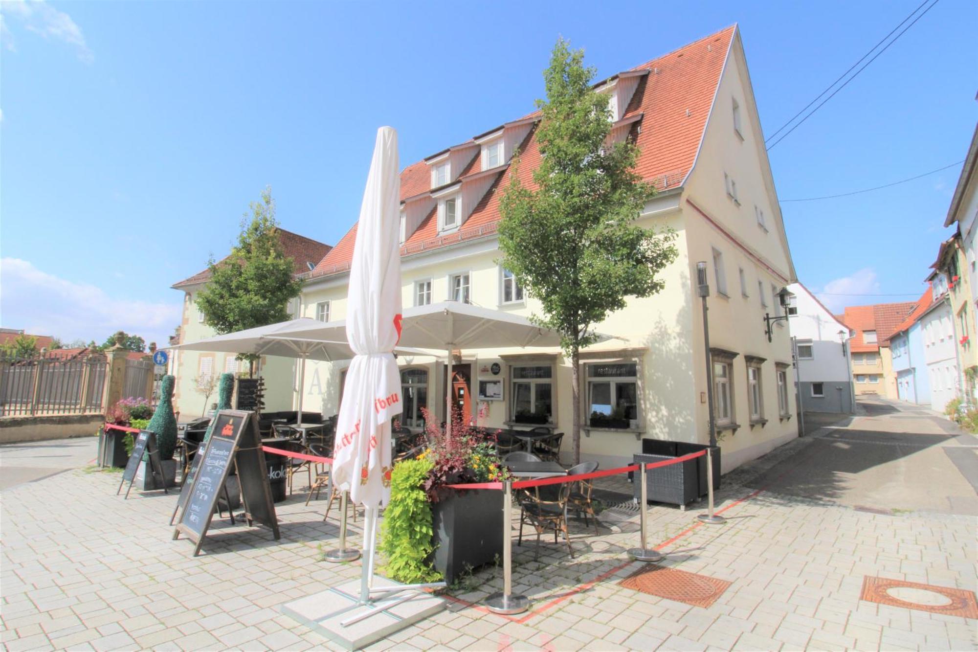 Hotel Adler Am Schloss Bonnigheim Buitenkant foto