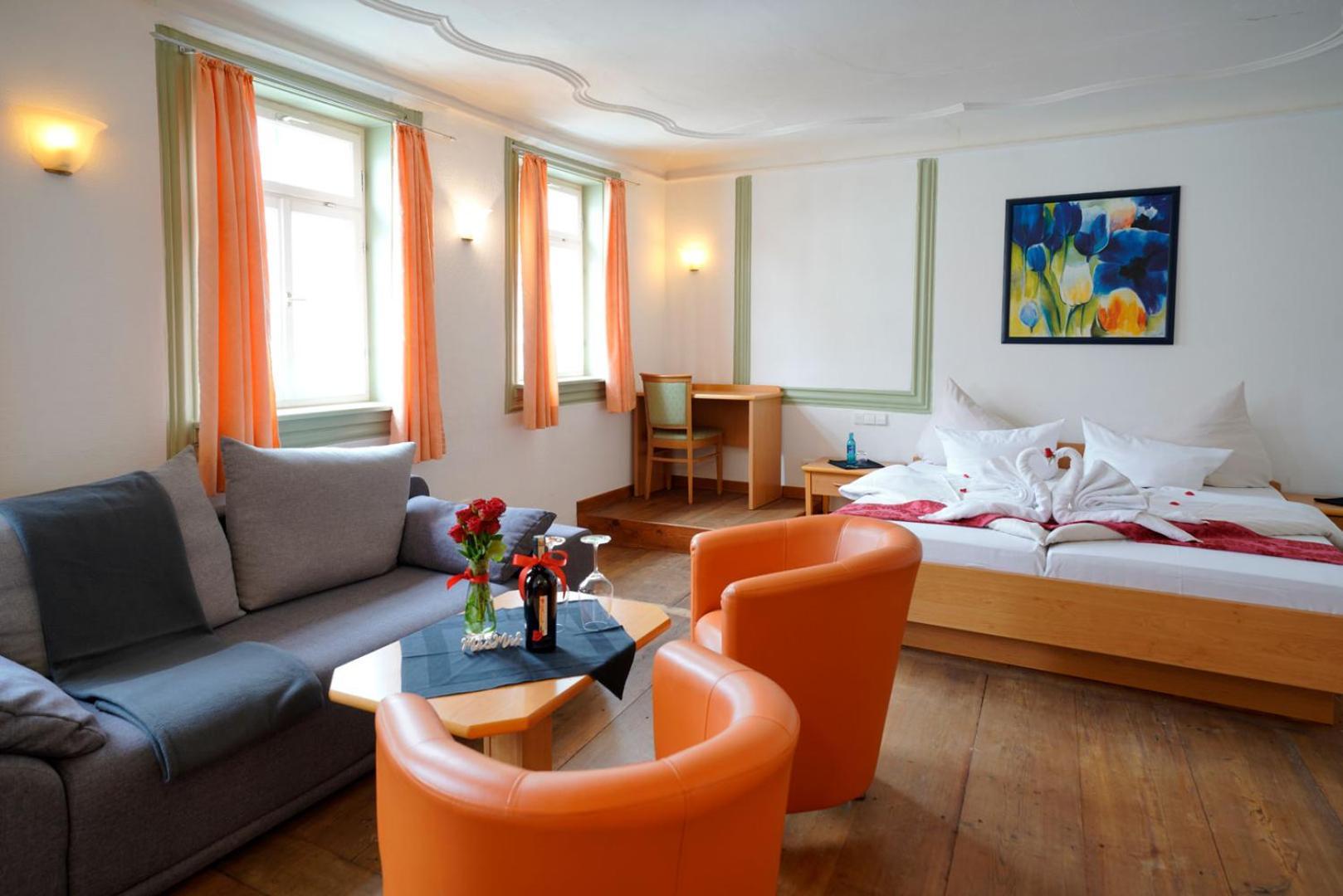 Hotel Adler Am Schloss Bonnigheim Buitenkant foto